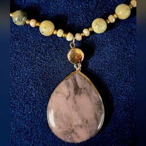 Elegant Lavendar And Gray Agate Teardrop Pendant With Golden Metal Necklace!
